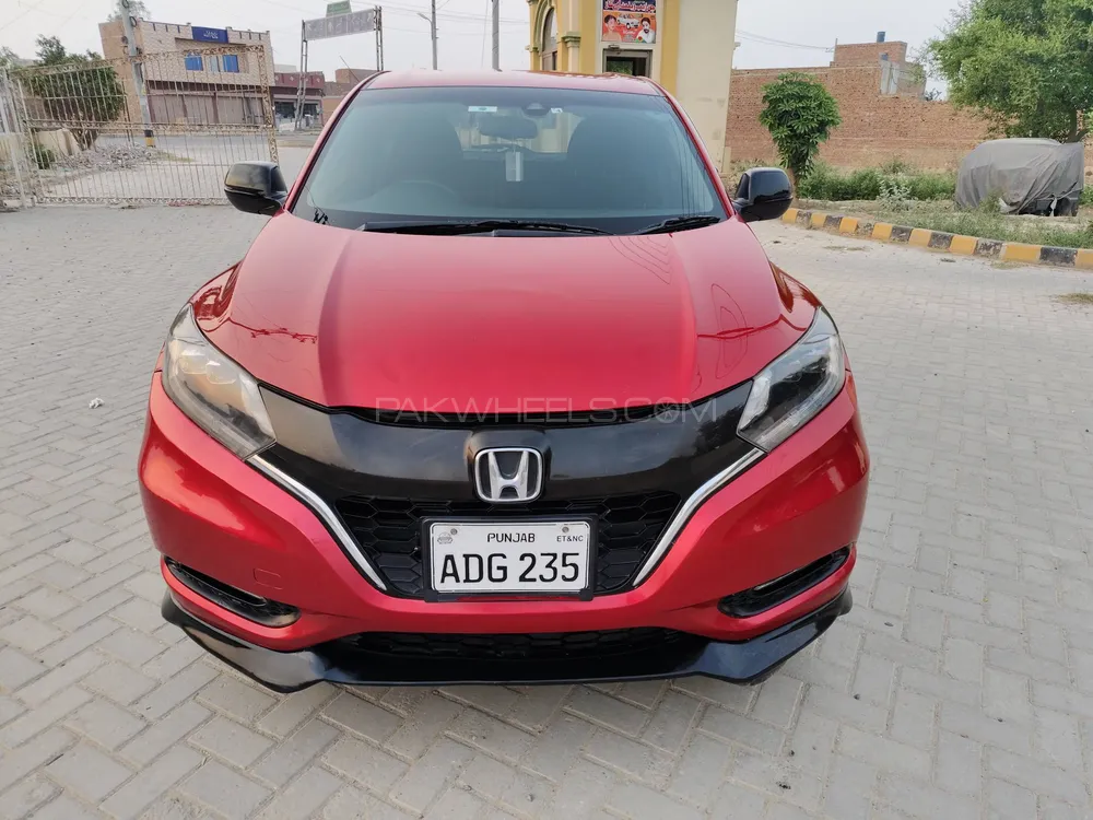 Honda Vezel 2016 for Sale in Hujra Shah Mukeem Image-1