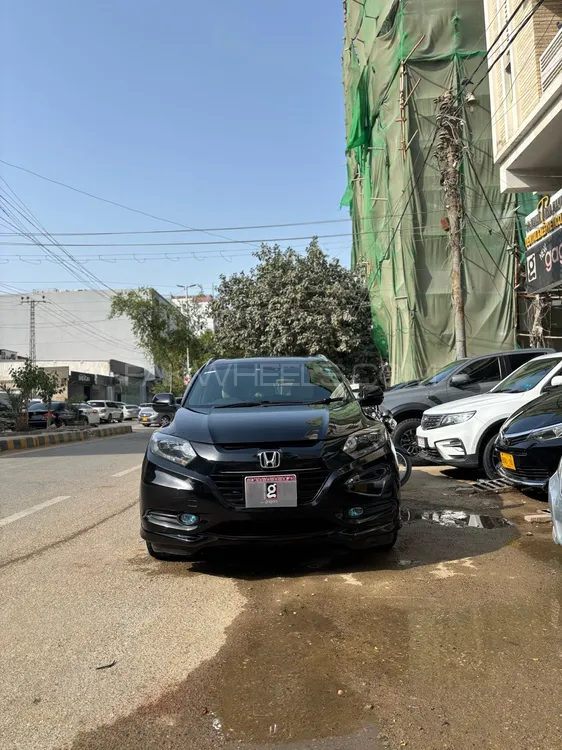 Honda Vezel 2016 for Sale in Karachi Image-1