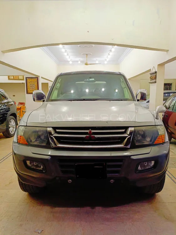 Mitsubishi Pajero 1999 for Sale in Karachi Image-1