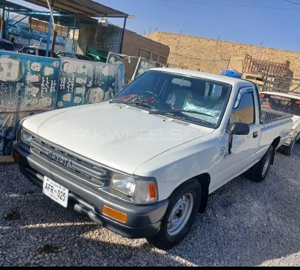 Toyota Hilux 1990 for Sale in Quetta Image-1