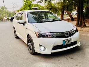 Toyota Corolla Fielder Hybrid 2015 for Sale