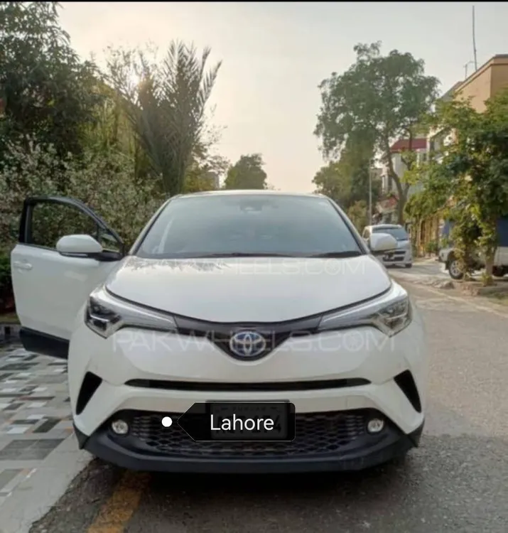 Toyota C-HR 2018 for Sale in Peshawar Image-1