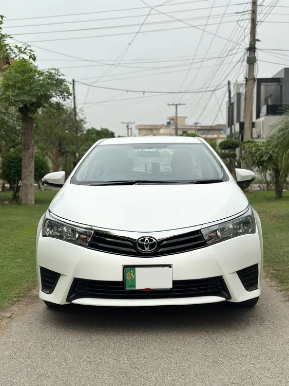 Toyota Corolla 2015 for Sale in Lahore Image-1