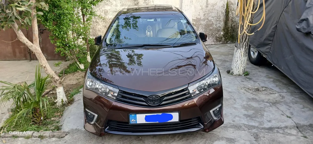 Toyota Corolla 2015 for Sale in Peshawar Image-1