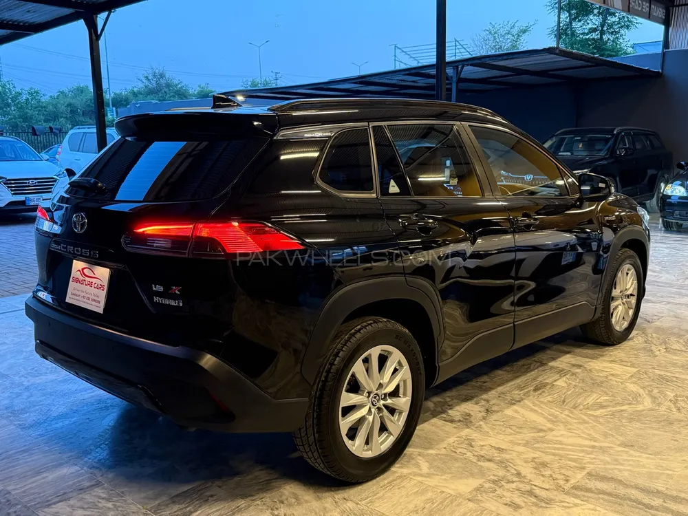 Toyota Corolla Cross 2024 for Sale in Islamabad Image-1