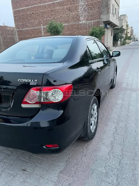 Toyota Corolla 2011 for Sale in Chichawatni Image-1