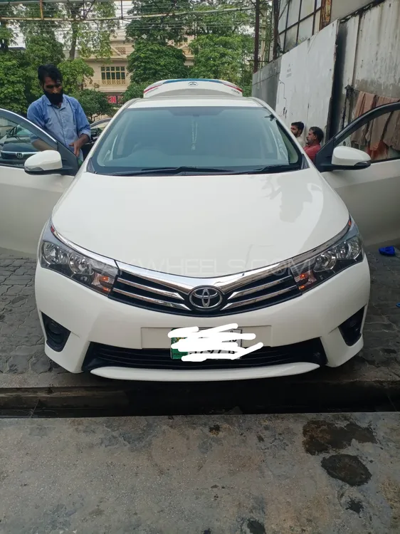 Toyota Corolla 2016 for Sale in Lahore Image-1