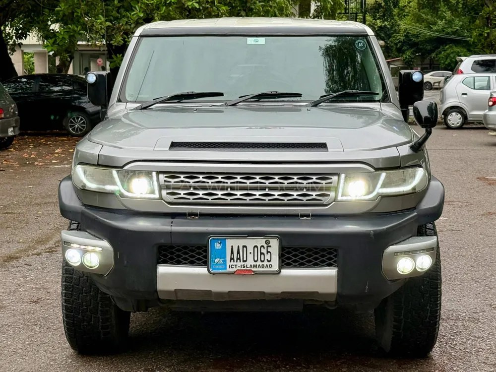 ٹویوٹا ایف جے کروزر 2010 for Sale in اسلام آباد Image-1