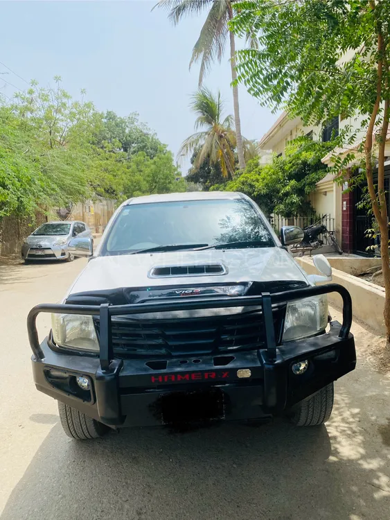 Toyota Hilux 2012 for Sale in Karachi Image-1