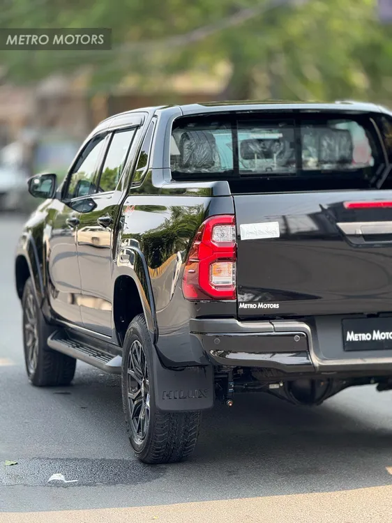 Toyota Hilux 2025 for Sale in Lahore Toyota Hilux 2025 for Sale in Lahore Image-6