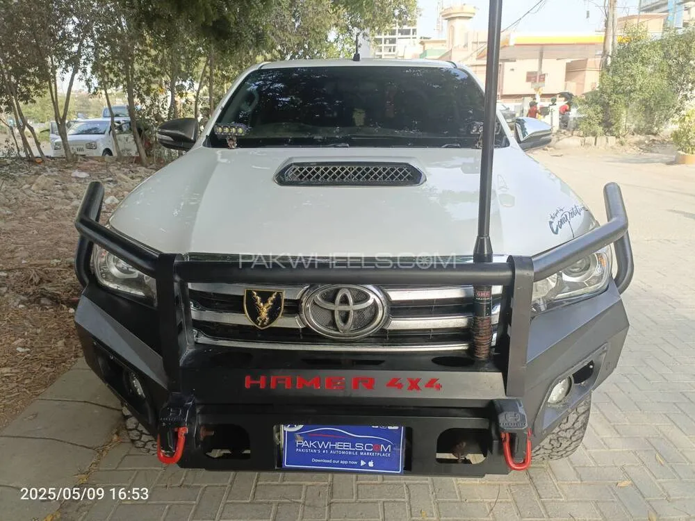 Toyota Hilux 2017 for Sale in Karachi Image-1