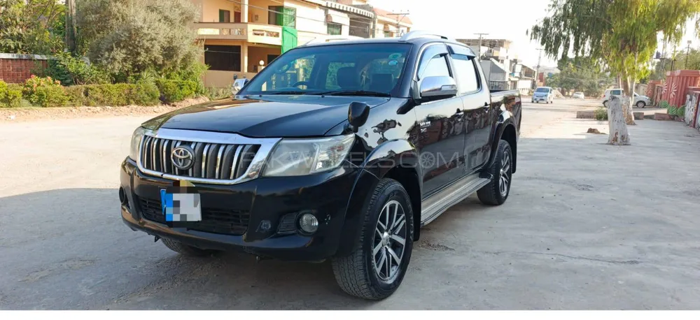 Toyota Hilux 2014 for Sale in Islamabad Image-1