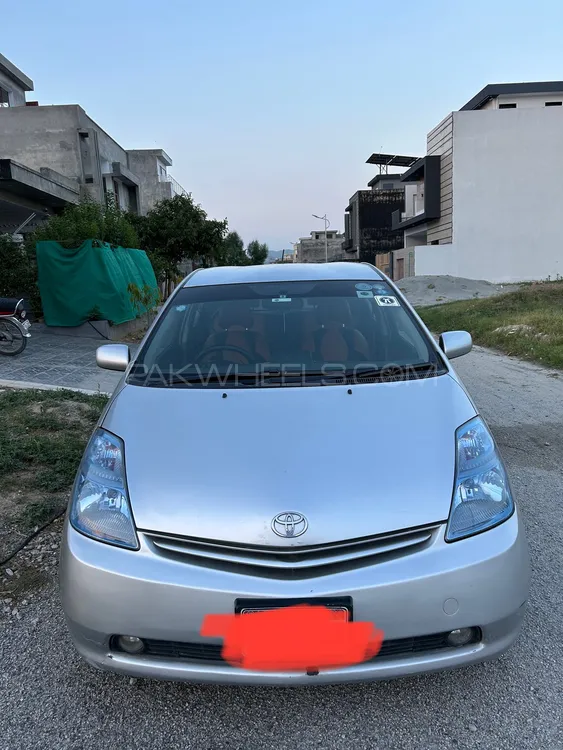 Toyota Prius 2011 for Sale in Islamabad Image-1