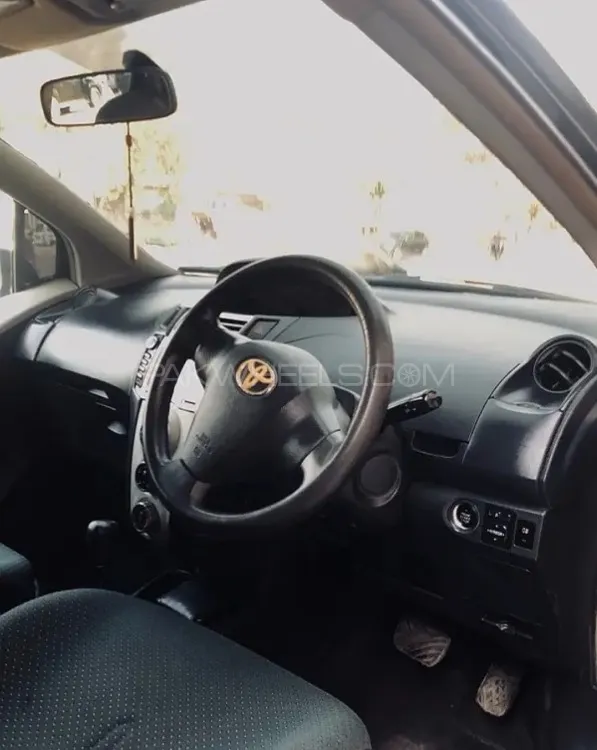 Toyota Vitz 2006 for Sale in Karachi Image-1