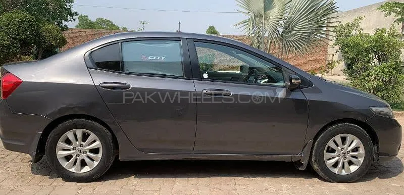 Honda City 2016 for Sale in Faisalabad Image-1