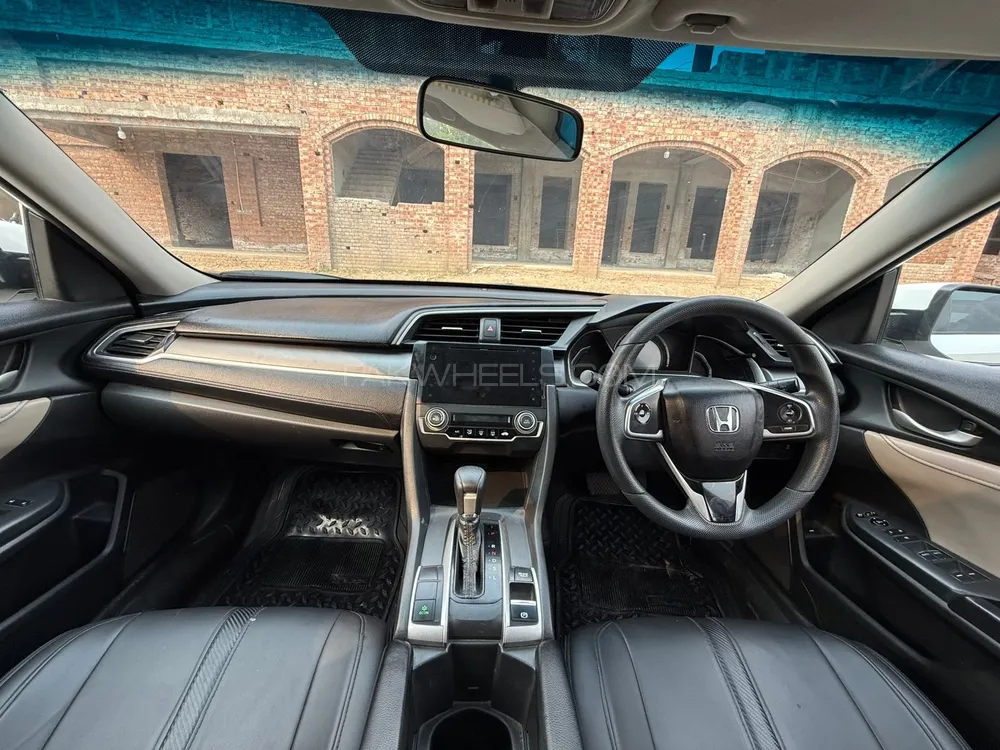 Honda Civic 2018 for Sale in Lahore Image-1