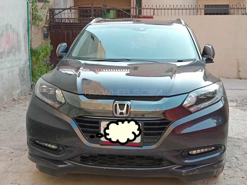 Honda Vezel 2016 for Sale in Lahore Image-1