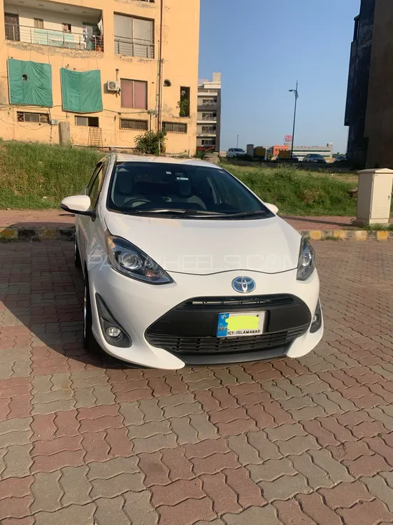 Toyota Aqua 2017 for Sale in Islamabad Image-1