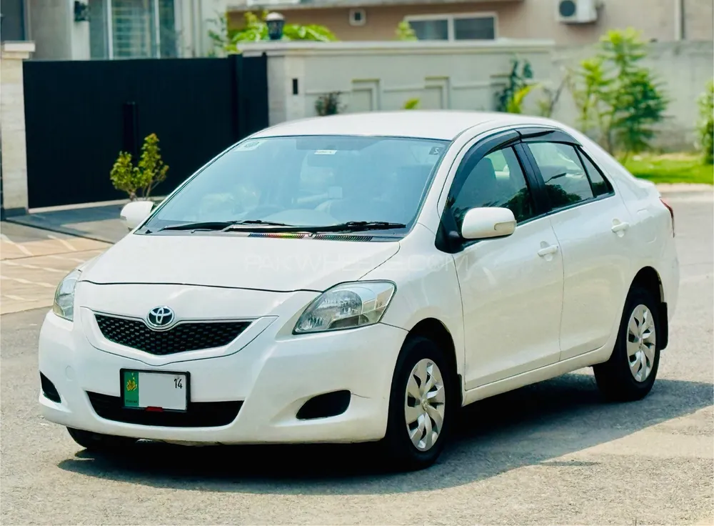 Toyota Belta 2009 for Sale in Lahore Image-1