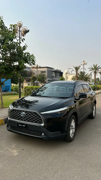 Toyota Corolla Cross 2024 for Sale in Faisalabad Image-1