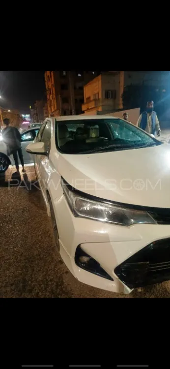 Toyota Corolla 2016 for Sale in Karachi Image-1