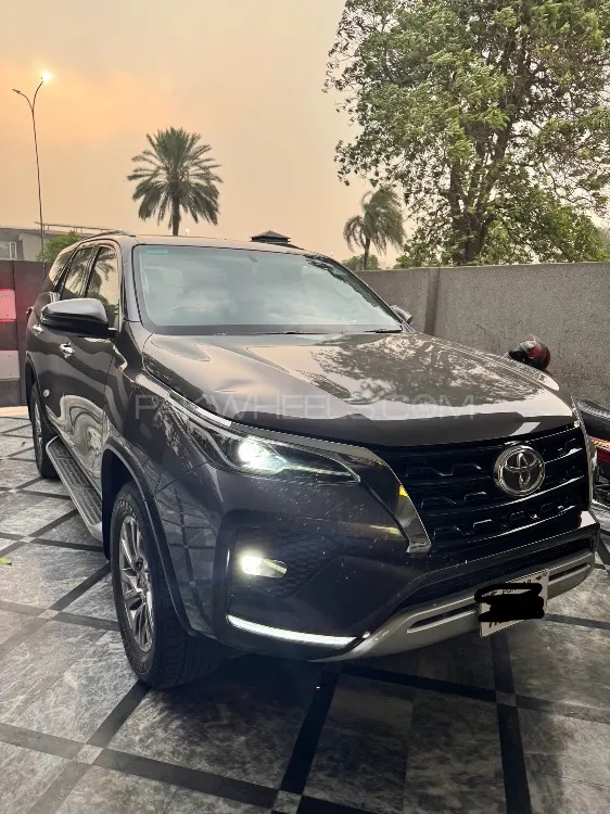 Toyota Fortuner 2021 for Sale in Lahore Image-1