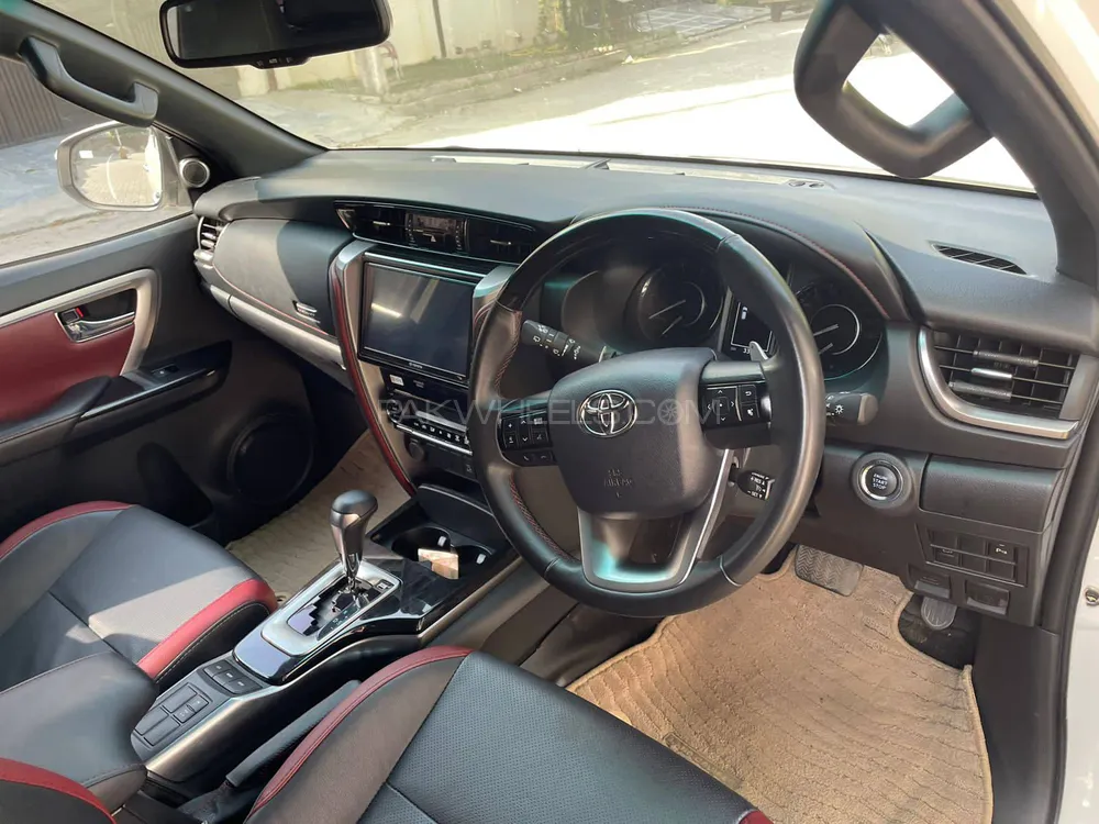 ٹویوٹا فورچیونر 2023 for Sale in جلال پور جٹاں Image-1