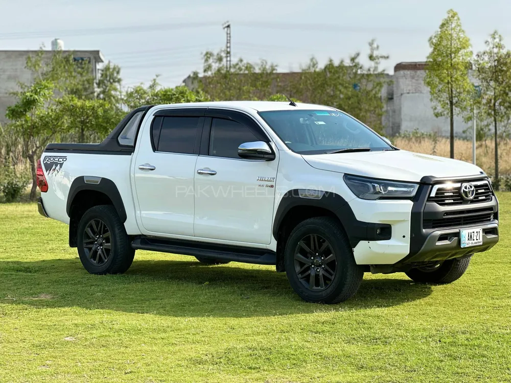 Toyota Hilux 2021 for Sale in Nowshera cantt Image-1