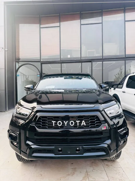 Toyota Hilux 2024 for Sale in Islamabad Image-1