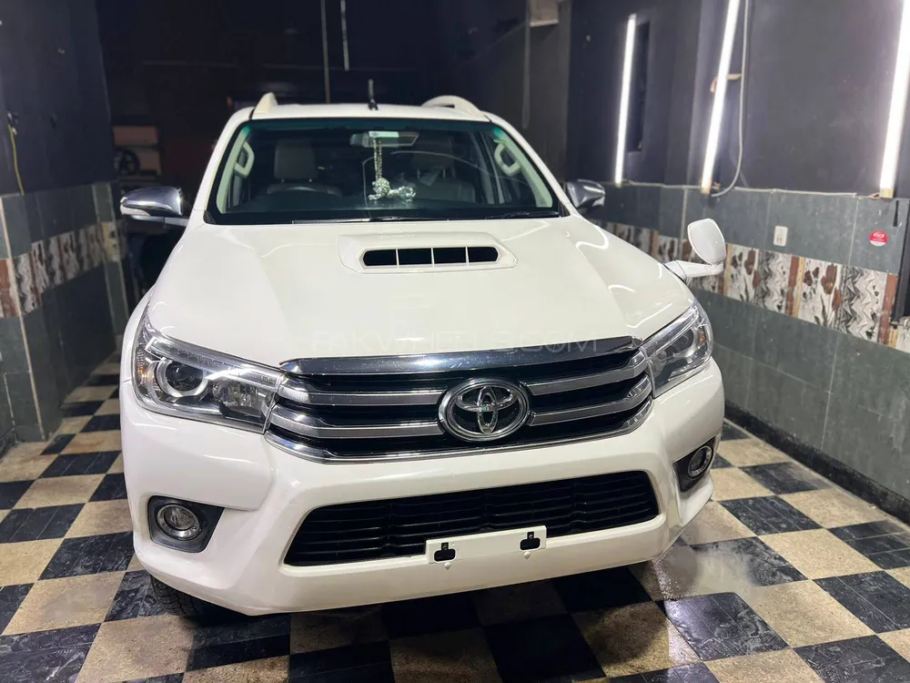 Toyota Hilux 2017 for Sale in Lahore Image-1