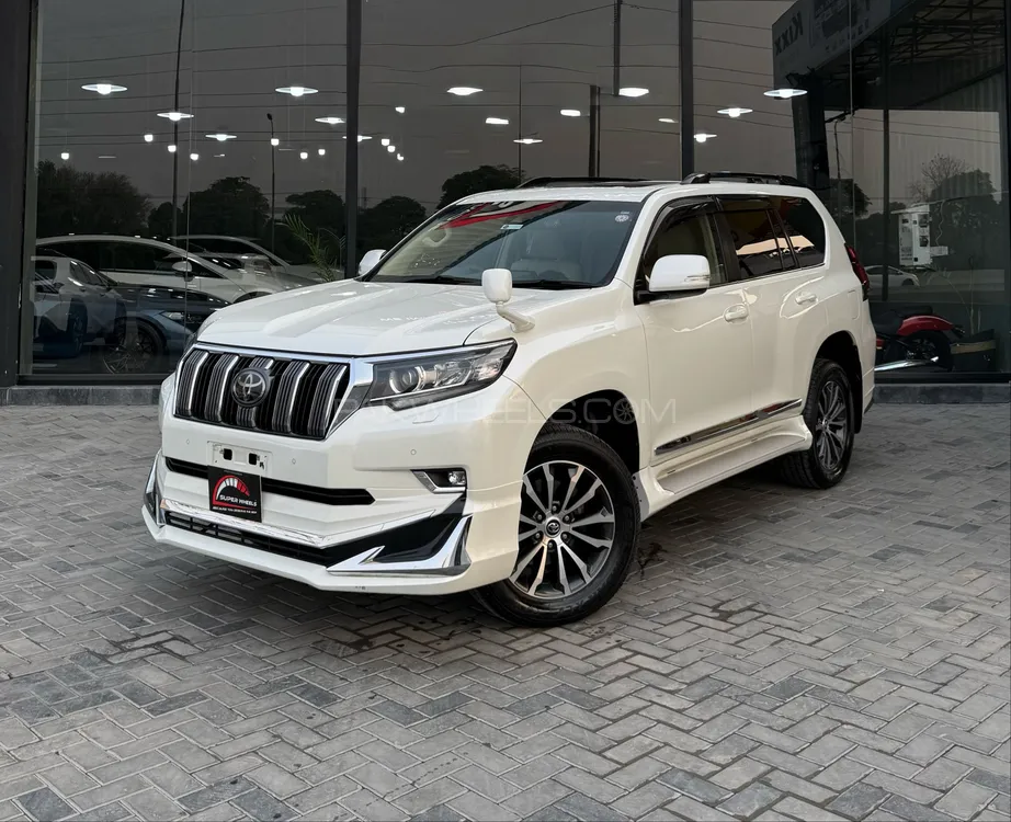 Toyota Prado 2018 for Sale in Lahore Image-1