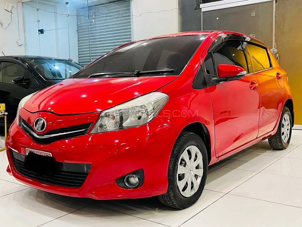 Toyota Vitz 2011 for Sale in Karachi Image-1