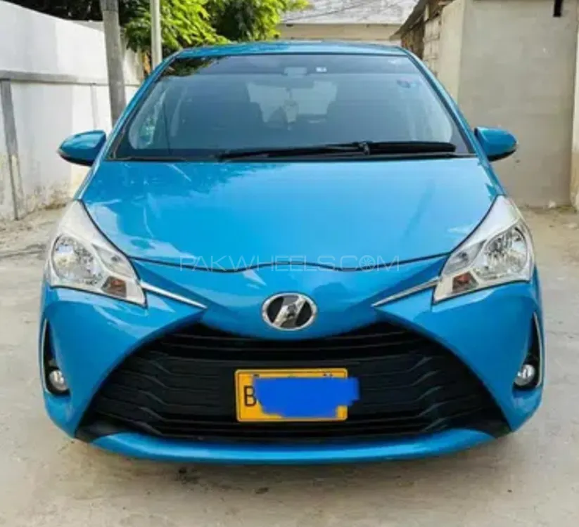 Toyota Vitz 2017 for Sale in Karachi Image-1