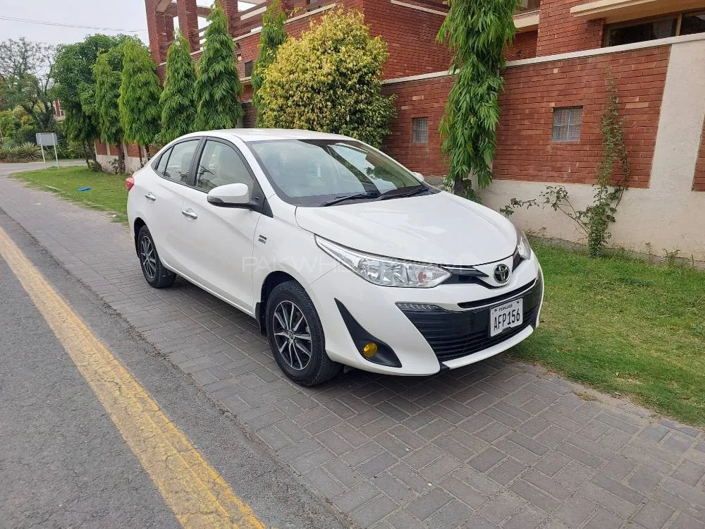 Toyota Yaris Sedan 2021 for Sale in Lahore Image-1