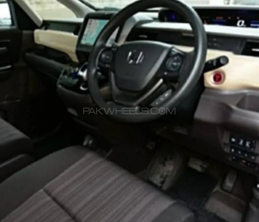 Honda Freed 2017 for Sale in Lahore Image-1
