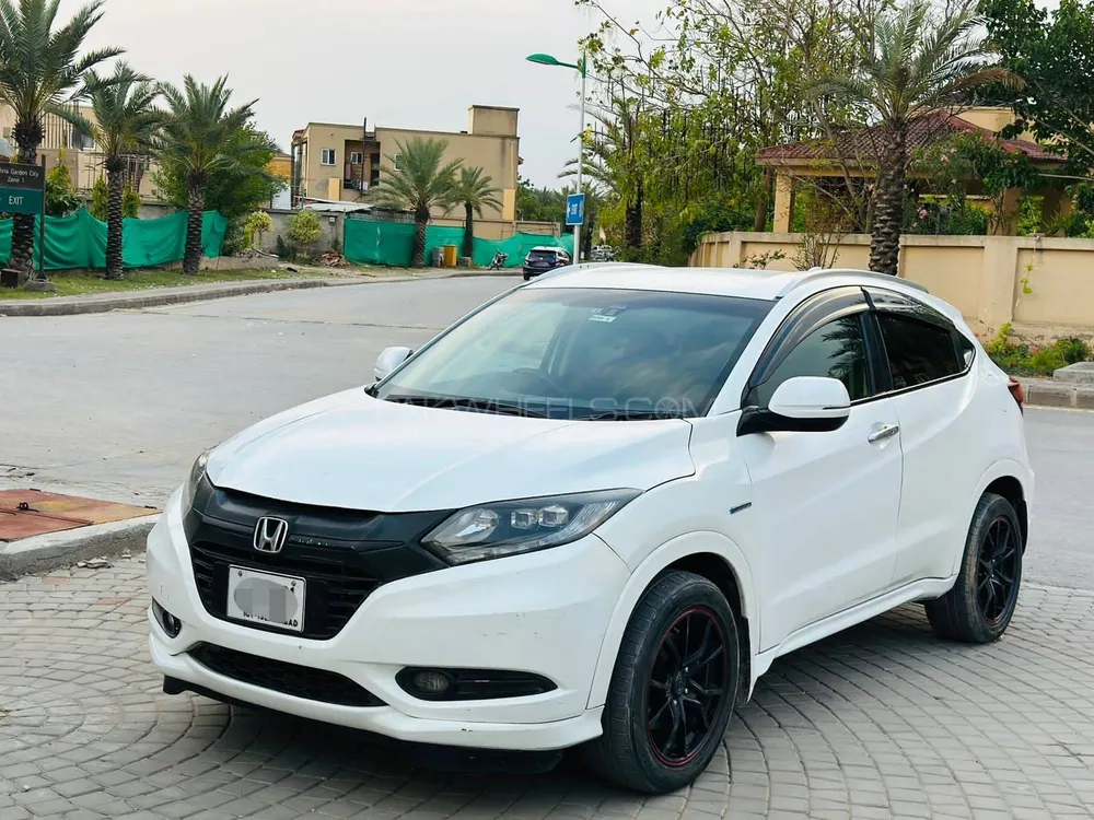 Honda Vezel 2014 for Sale in Islamabad Image-1