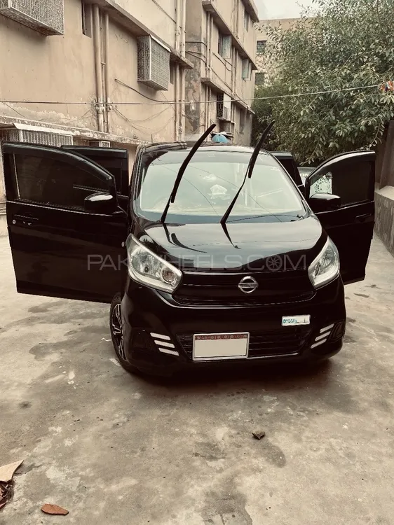 نسان ڈیز 2017 for Sale in کراچی Image-1