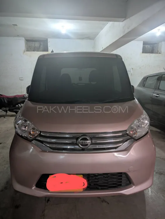 Nissan Dayz Roox 2014 for Sale in Karachi Image-1