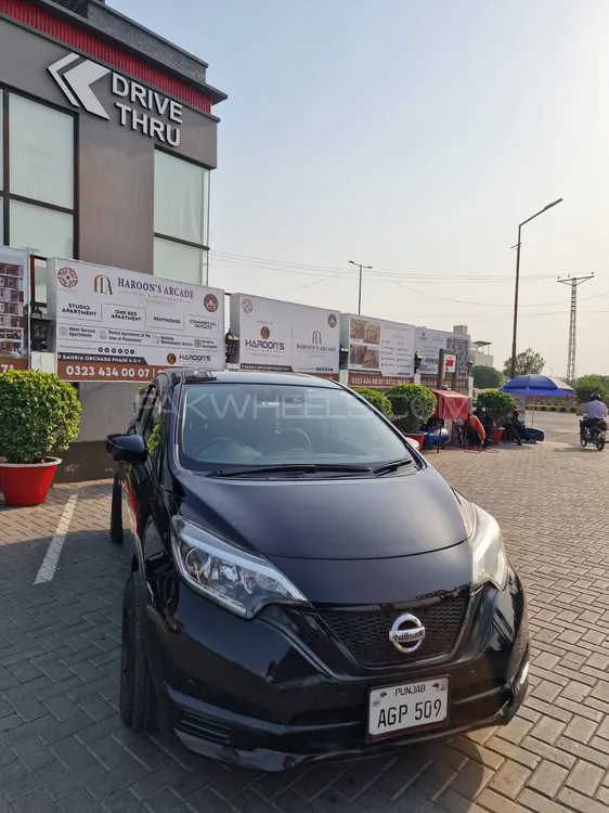 Nissan Note 2018 for Sale in Lahore Image-1
