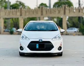 Toyota Aqua S 2016 for Sale