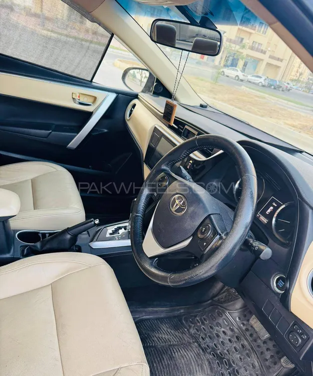 Toyota Corolla 2018 for Sale in Karachi Image-1