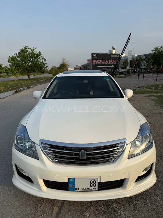 Toyota Crown 2009 for Sale in Islamabad Image-1