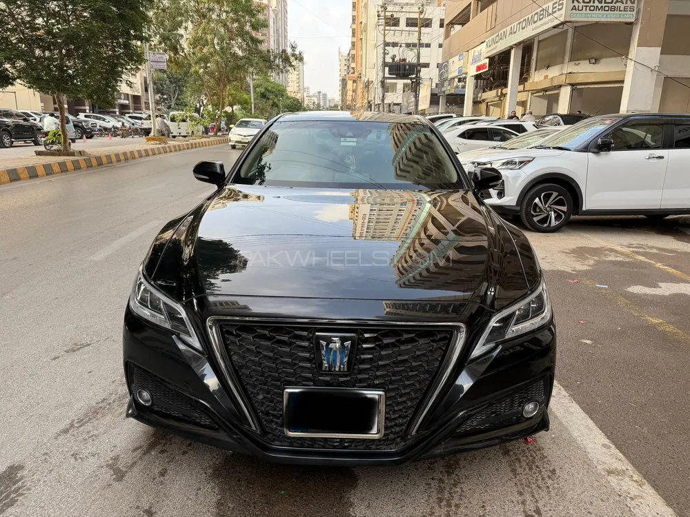 Toyota Crown 2018 for Sale in Karachi Image-1