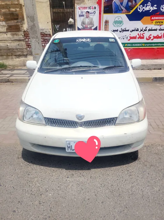 Toyota Platz 2001 for Sale in Faisalabad Image-1
