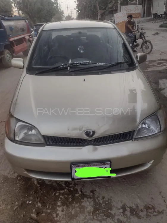 Toyota Platz 2001 for Sale in Karachi Image-1