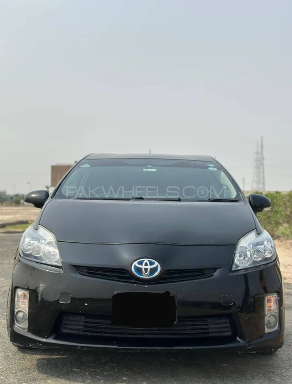 Toyota Prius 2010 for Sale in Burewala Image-1