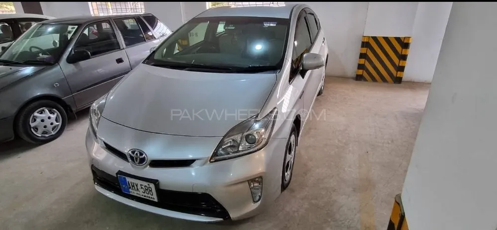 Toyota Prius 2014 for Sale in Karachi Image-1