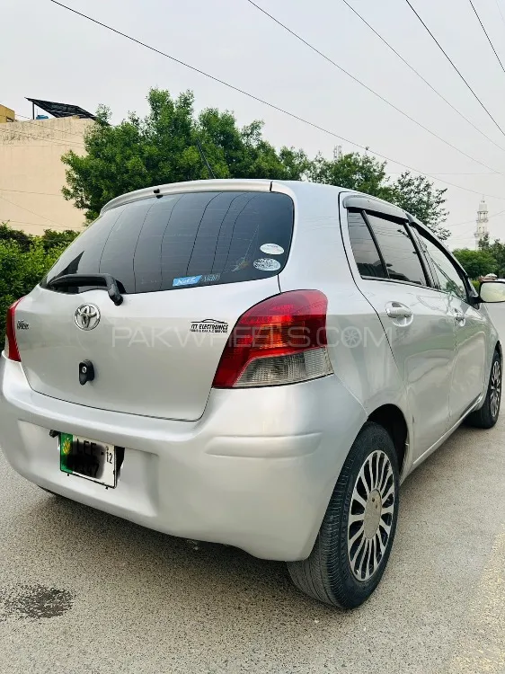 Toyota Vitz 2008 for Sale in Lahore Image-1