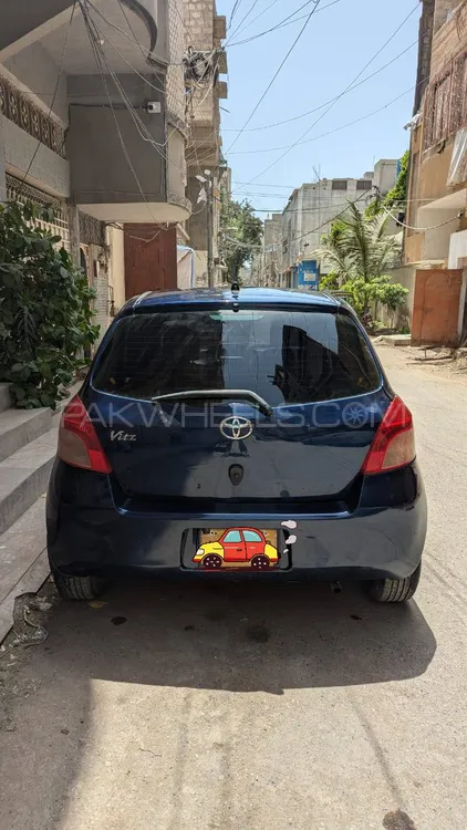 Toyota Vitz 2009 for Sale in Karachi Image-1
