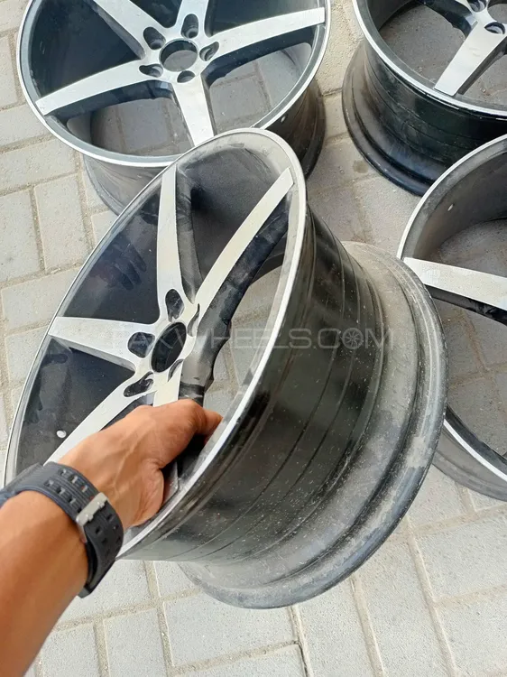 18 inch low profile rim Image-1